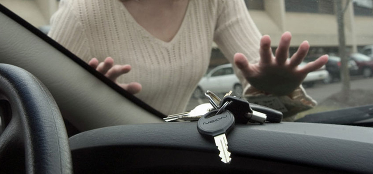 vehicle lockout service Santa Ana
